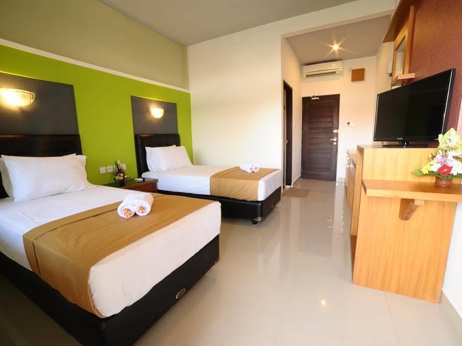 קוטה לומבוק Sandat Hotel Kuta מראה חיצוני תמונה